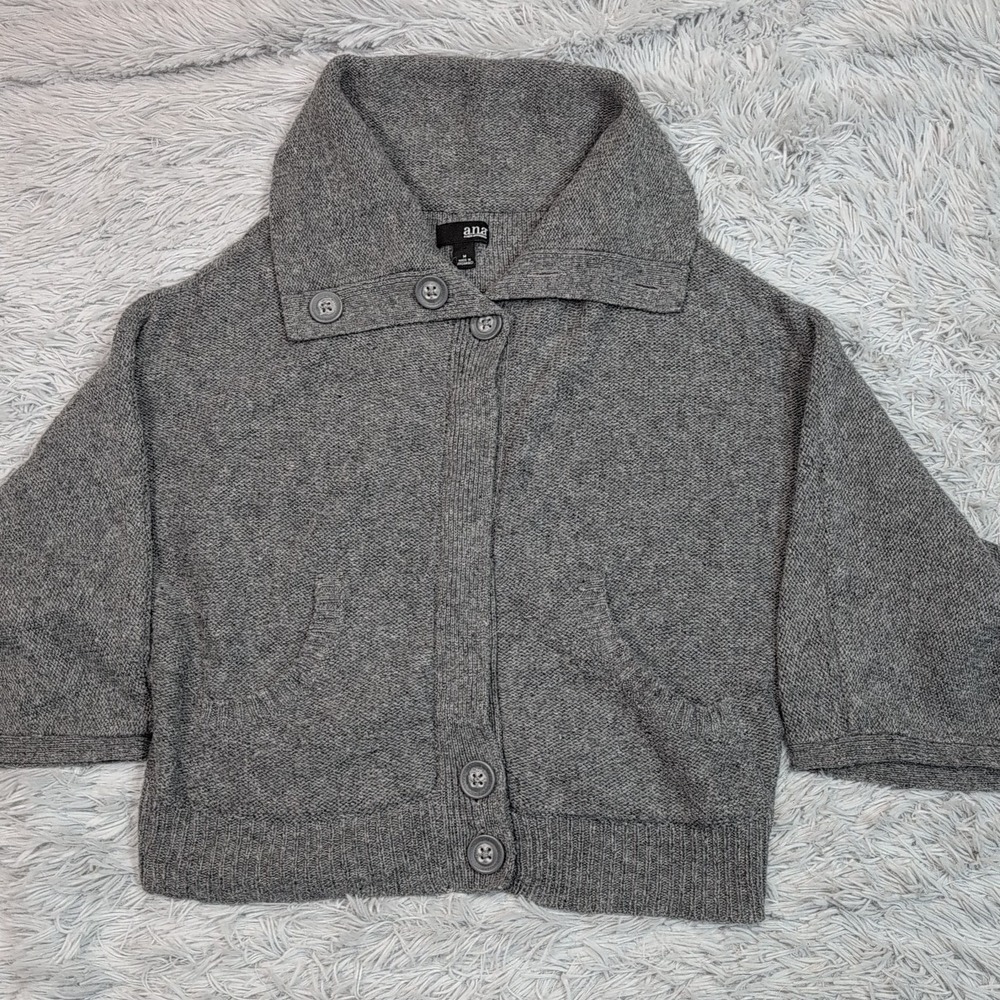 A.N.A Sweater Womens M Gray Alpaca Blend Snap Button Up Cropped Comfort Casual